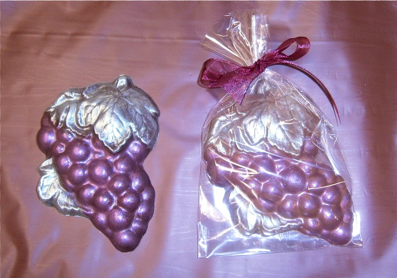Chocolate Grape Clusters