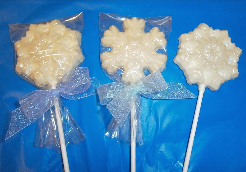 Chocolate Snowflake Pops